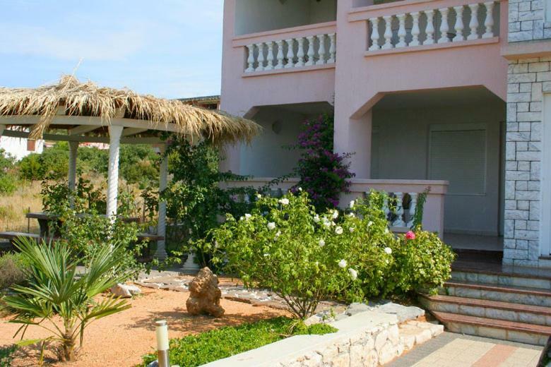 Apartments Mirjana - Stara Novalja Kültér fotó